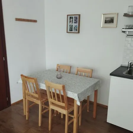 Boerzsoeny Vendeghaz Διαμέρισμα *